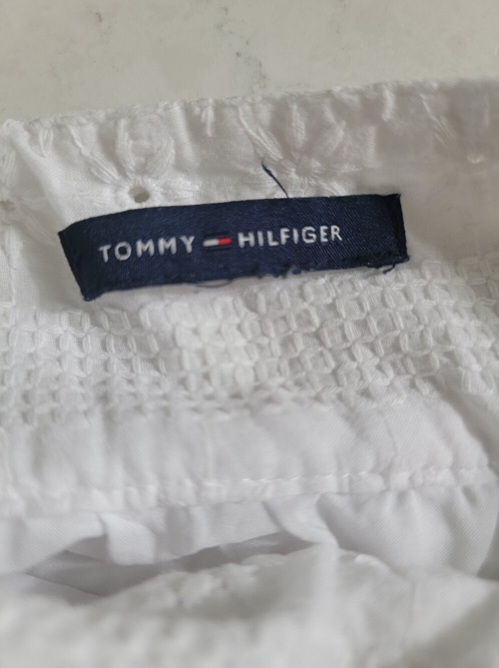 Tommy Hilfiger White Eyelet Midi Dress Logo Ribbon Belt Size 14 Tea Party chic - Picture 2 of 14
